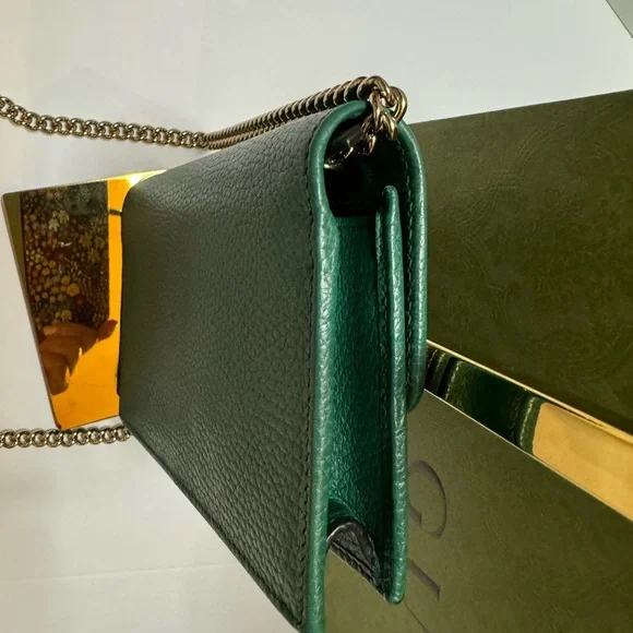 🤩SOLD🤩 Gucci Wallet on Chain - Picture 5 of 10